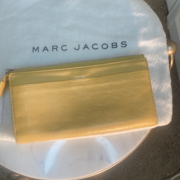 COPY - Marc Jacobs Zip Clutch 100% Calf Leather “Honey” Color - Picture 3 of 7